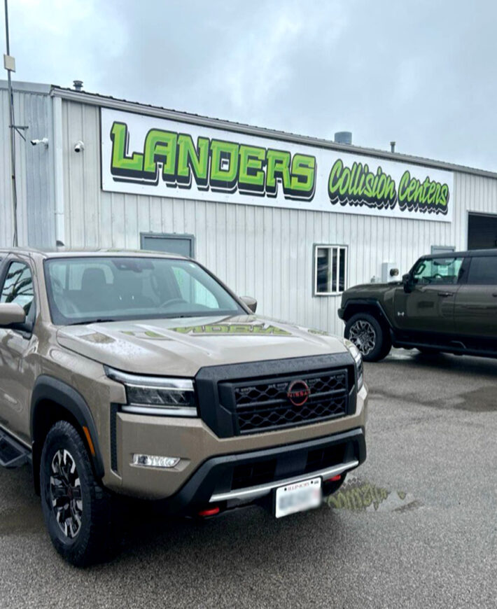 Exterior of Landers Collision Center in Nashville